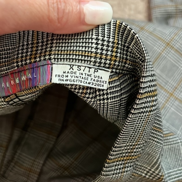 “Urban Outfitters- Urban Renewal Trousers size XS” - Picture 3 of 11